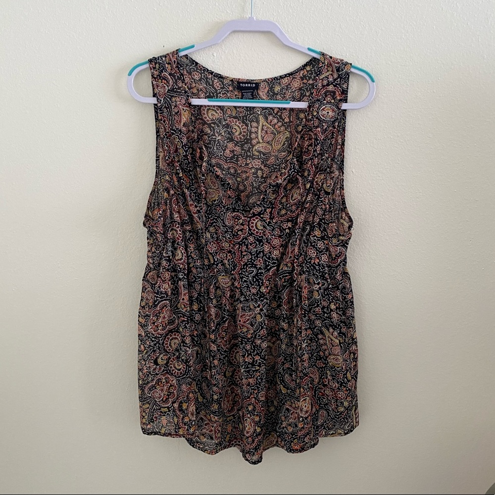 Torrid Paisley Sleeveless Blouse Size 1
